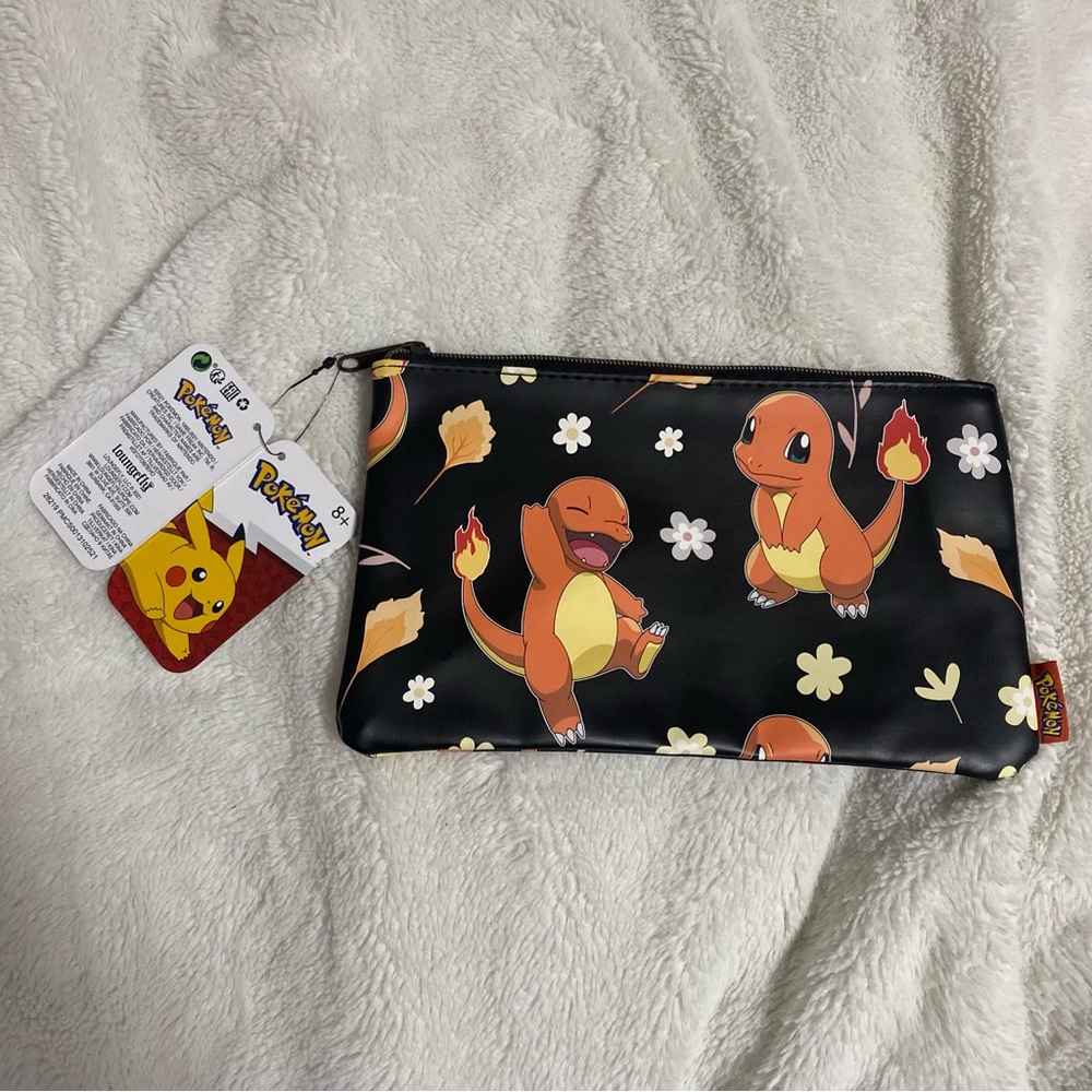 Loungefly Pokemon Charmander Zipper makeup bag